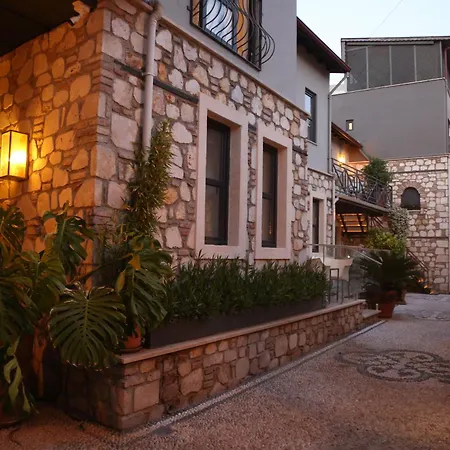Apartment Unique Flat With Balcony Near Hadrian's Gate *